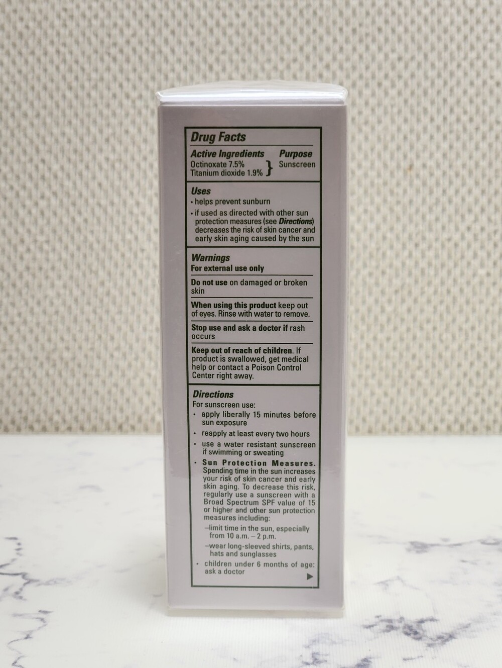 La Mer The Soft Fluid Long Wear Foundation SPF 20 170 Warm Cameo Sealed - Picture 3 of 7